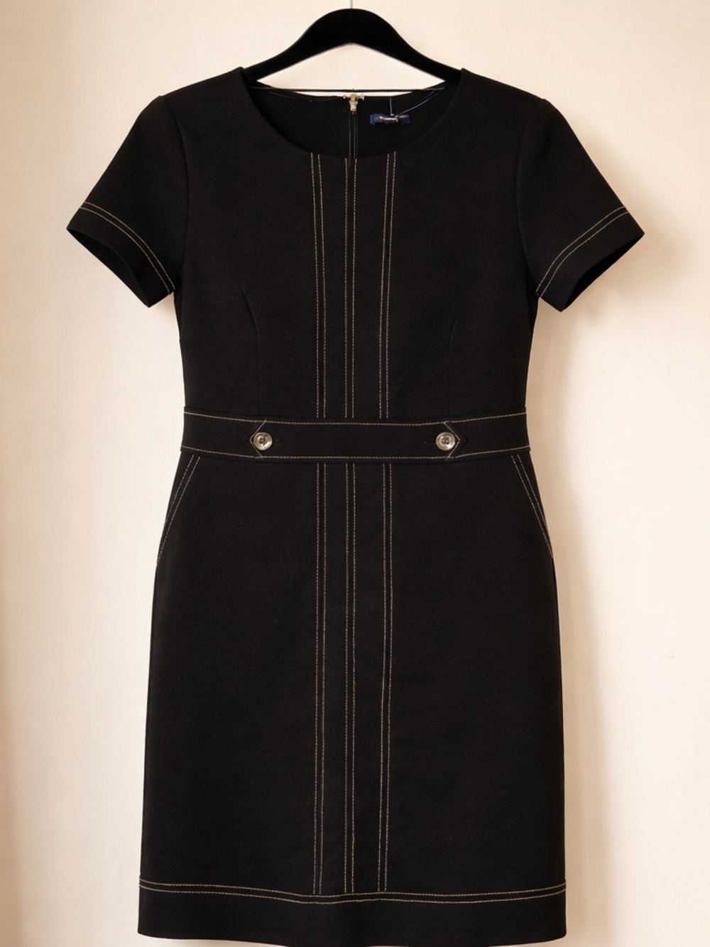 Tommy Hilfiger Black Short-Sleeve Sheath Dress with Contrast Stitching